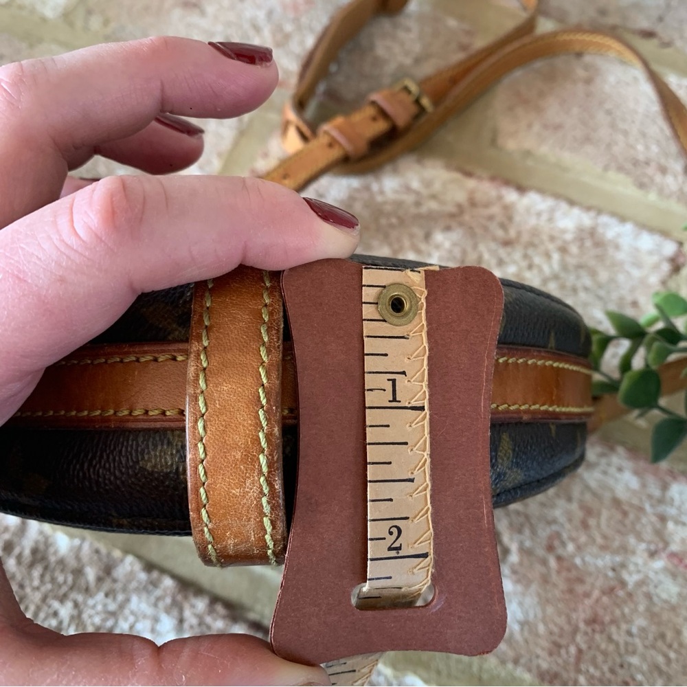 Louis Vuitton | Authentic LV Monogram | Chantilly PM | Crossbody Saddle Bag - Picture 15 of 16